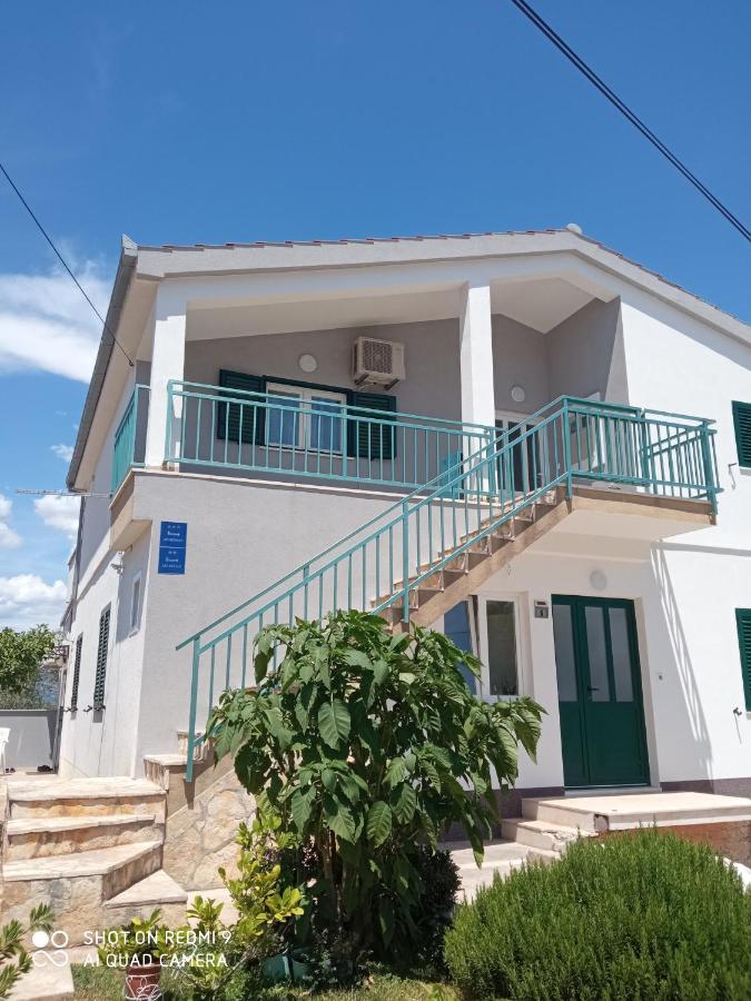 Vila Rosanda Слатине Экстерьер фото